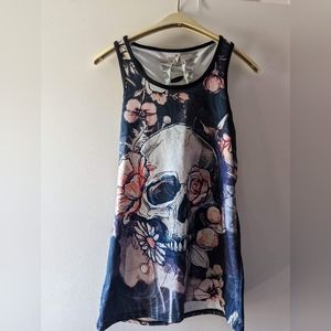 BUNDLE 2 TOPS  , 1 PAIR SKULL LEGGINGS